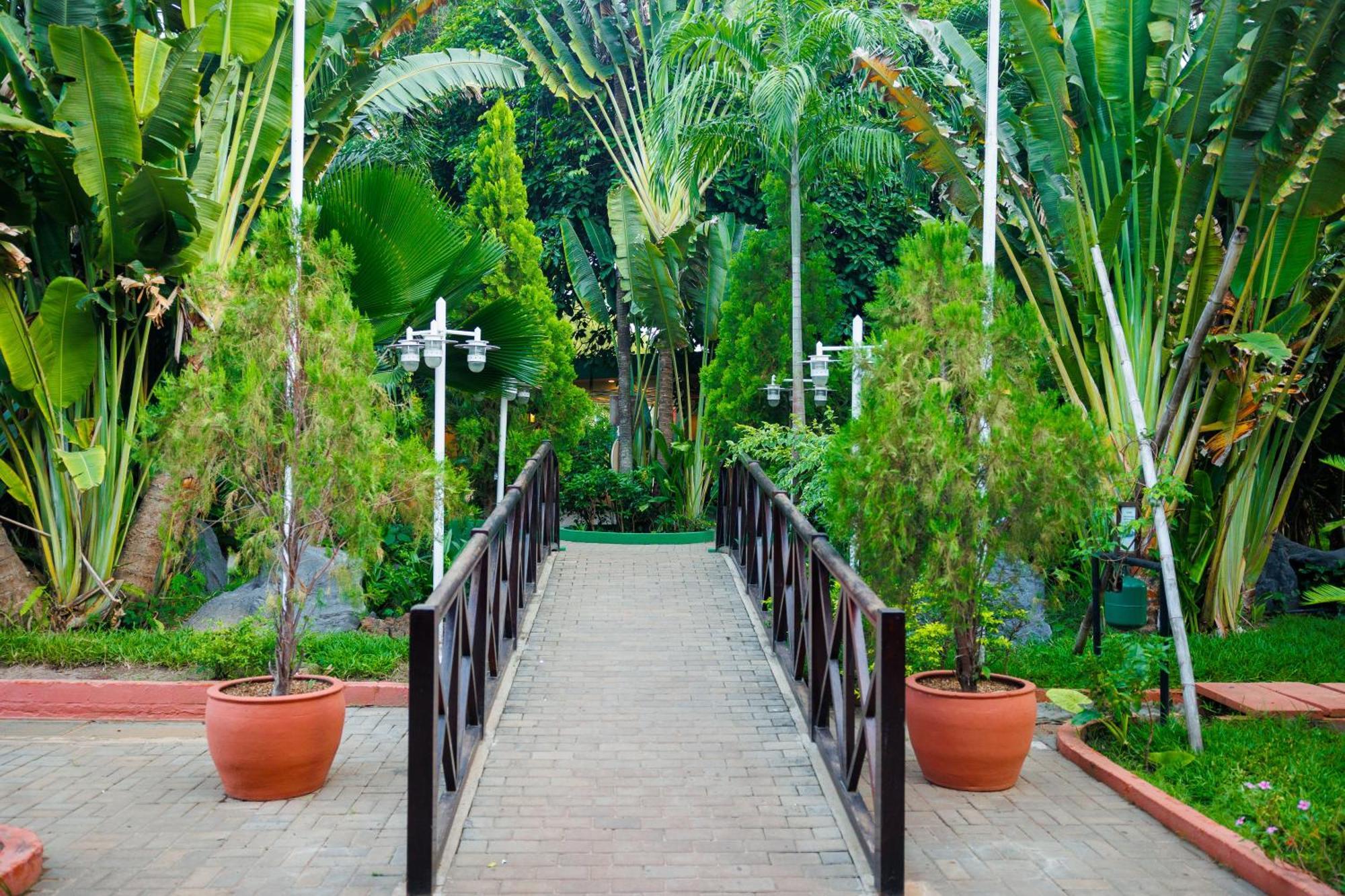 Senegambia Beach Hotel コロリ エクステリア 写真