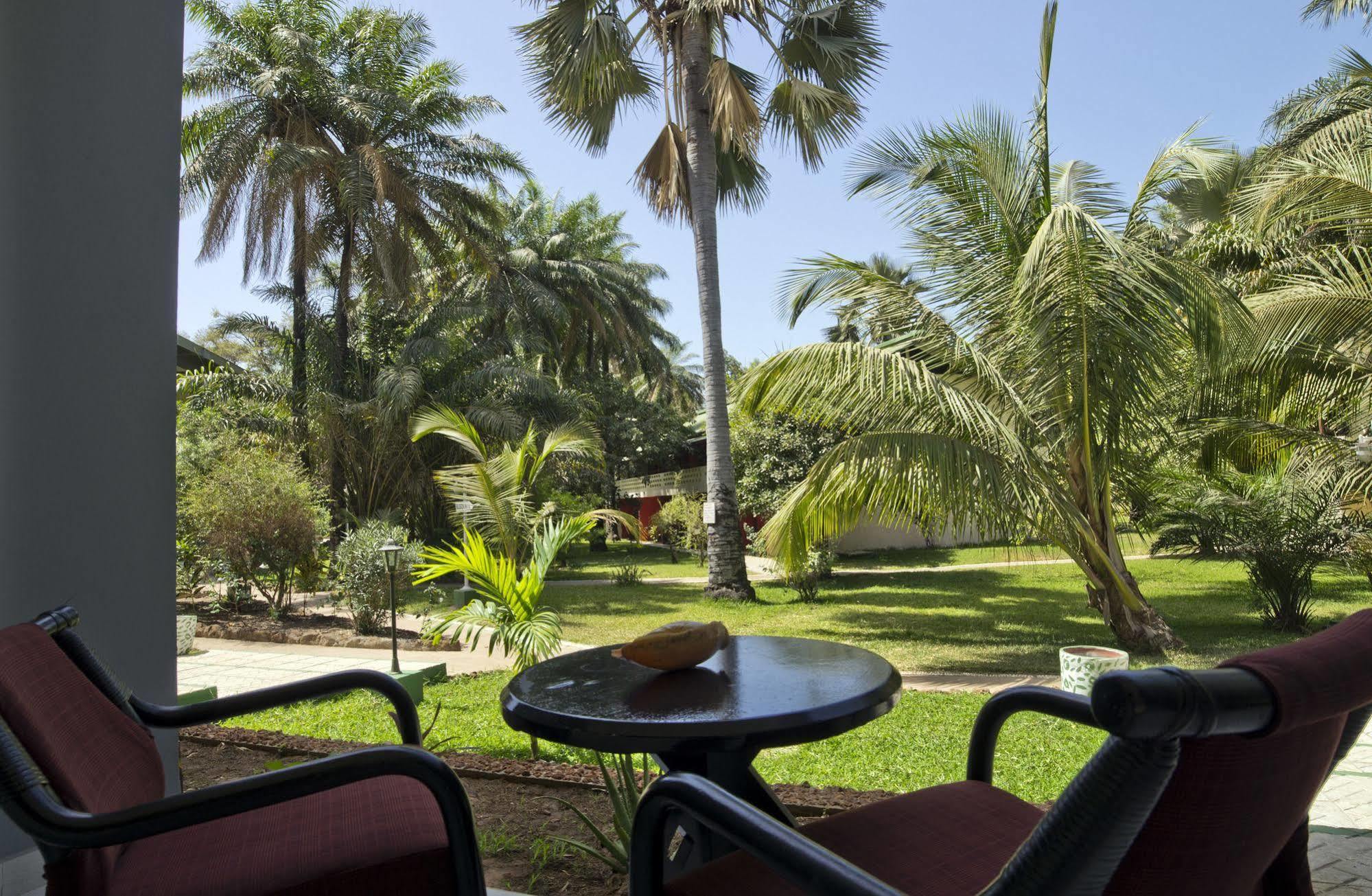 Senegambia Beach Hotel コロリ エクステリア 写真